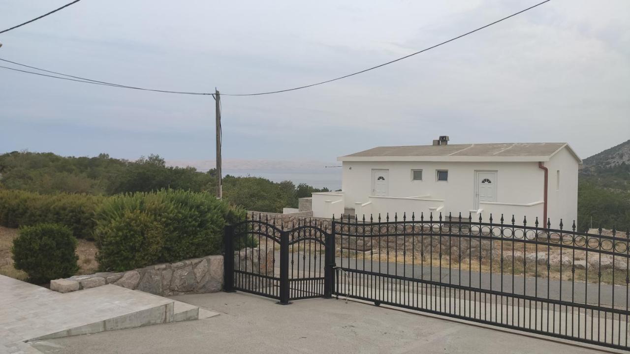 Apartmani Andrea Karlobag Exterior photo